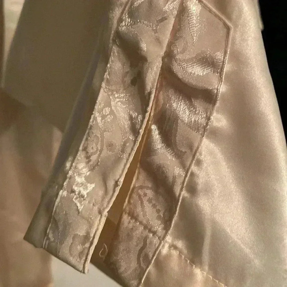 Victoria Secret Gold Label - cream pants - medium - silky - Picture 7 of 7